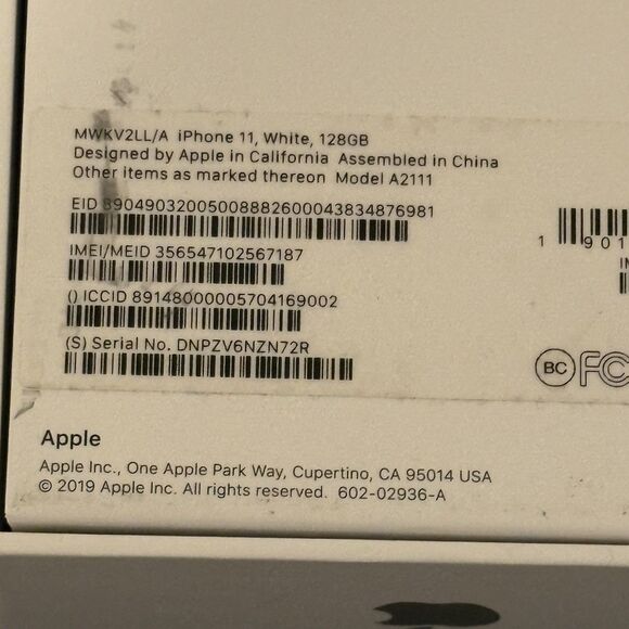 iPhone 11 White 128gb BOX ONLY - Picture 4 of 5